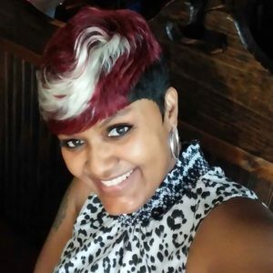 Meet your Posher, Shelia